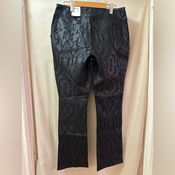 Cleo Black Snake-Print Stretch Leggings – Size Large (NWT) - Picture 7 of 7